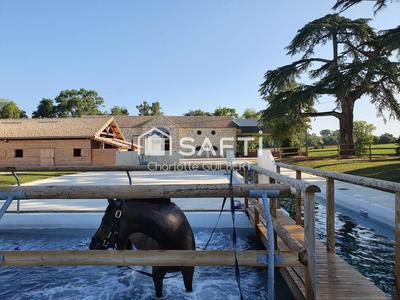 Maison - 265 m² - 6 pièces