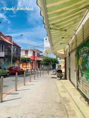 Immeuble - 300 m² - 9 pièces