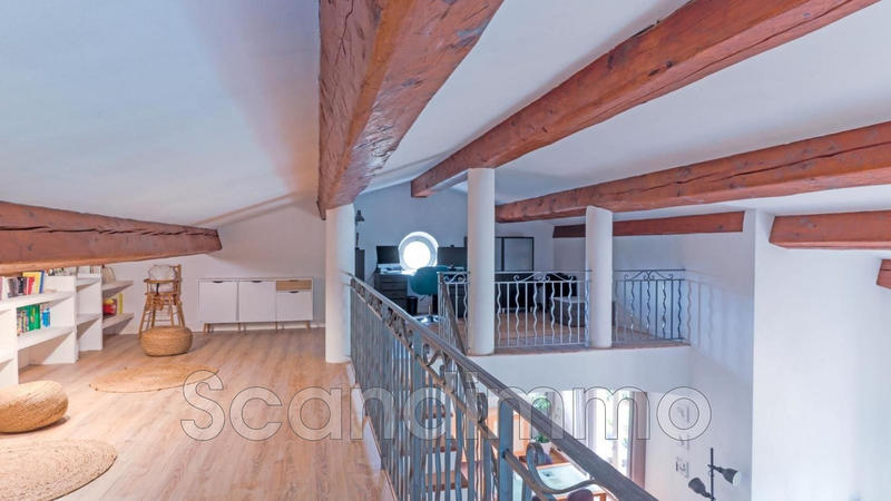 Maison - 162 m² - 7 pièces