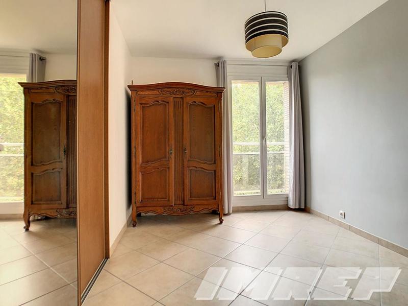 Appartement - 77 m² - 5 pièces