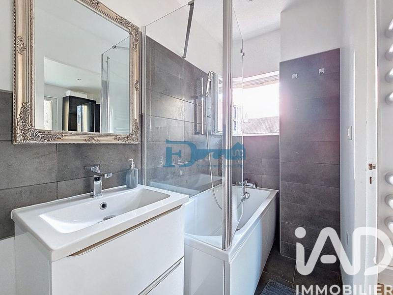 Studio - 40 m² - 1 pièce