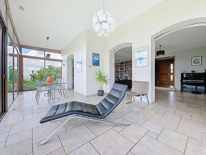 Maison - 200 m² - 5 pièces