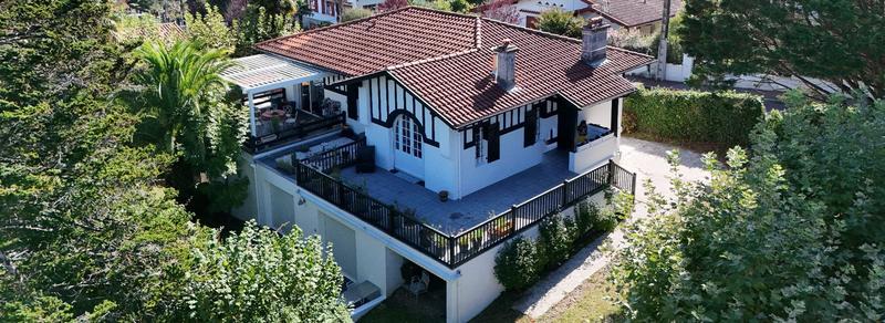 Maison - 230 m² - 7 pièces