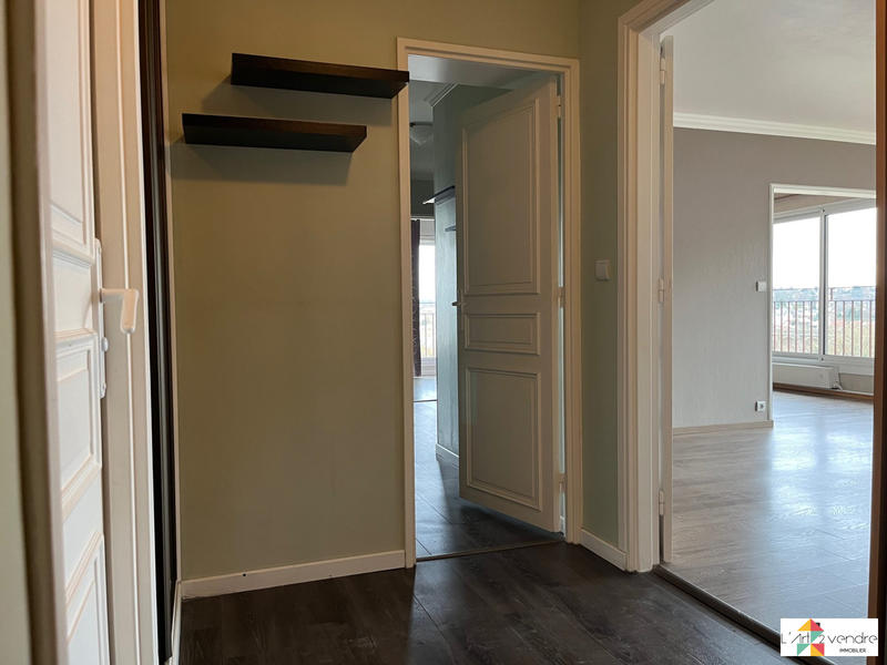 Appartement - 80 m² - 4 pièces