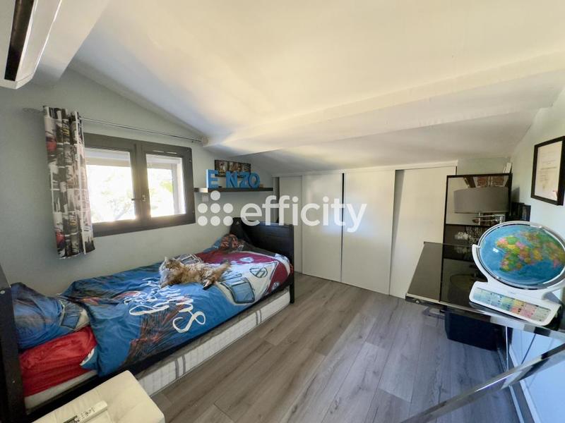 Villa - 267 m² - 11 pièces