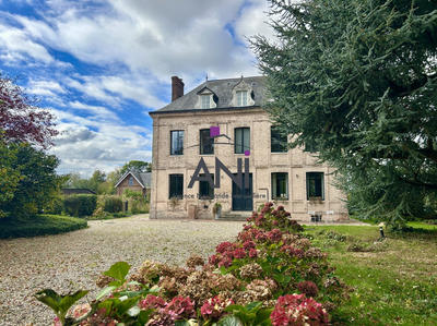 Maison - 205 m² - 9 pièces