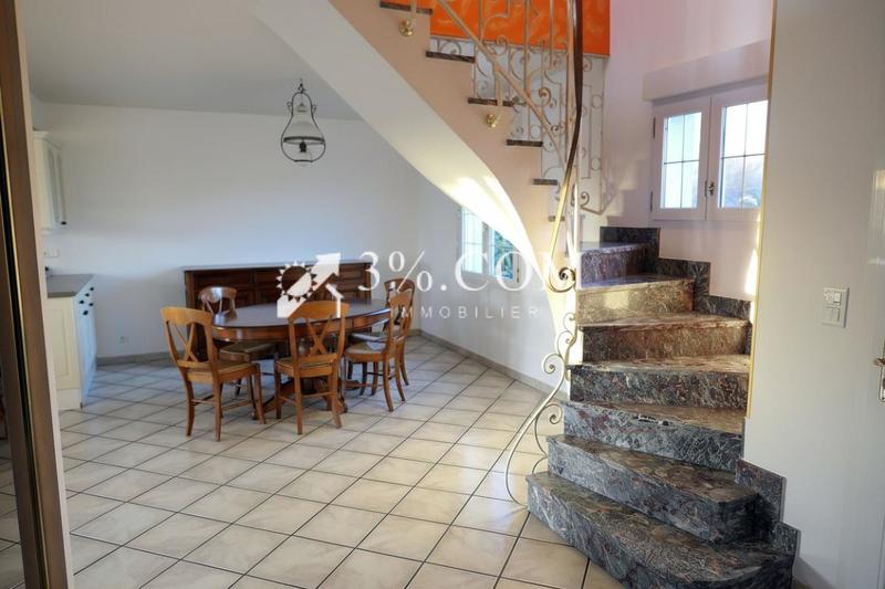 Maison - 181 m² - 7 pièces