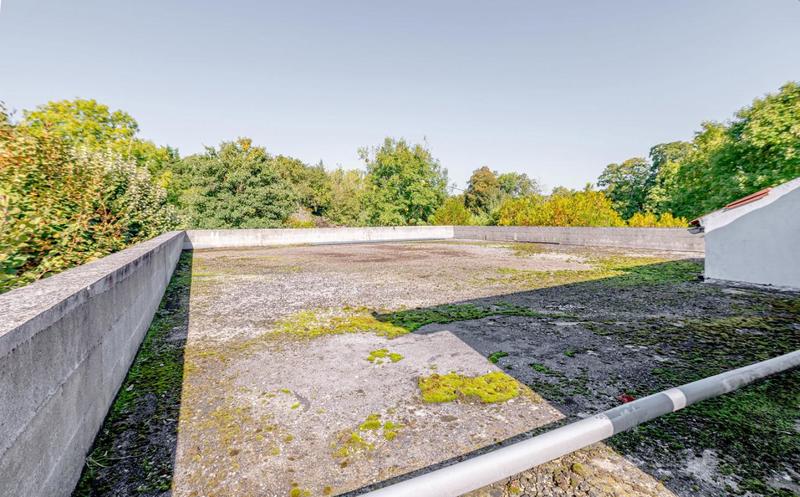 Propriété - 800 m² - 10 pièces