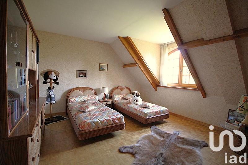 Maison - 185 m² - 7 pièces