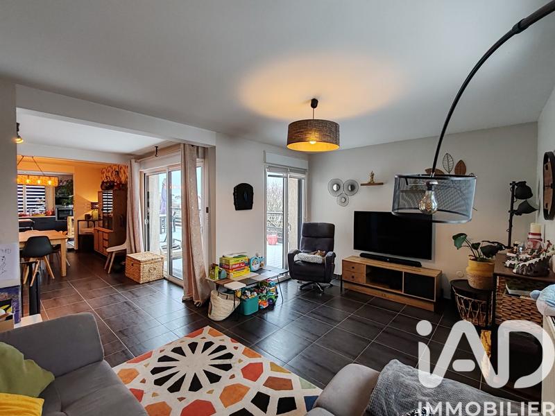Maison - 203 m² - 8 pièces