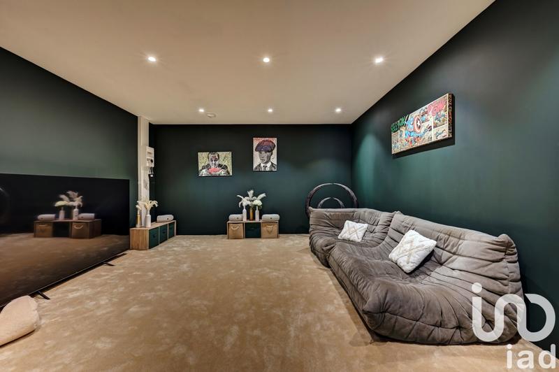 Maison - 288 m² - 8 pièces