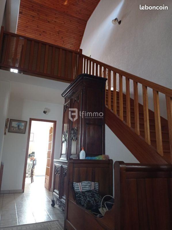 Maison - 187 m² - 7 pièces