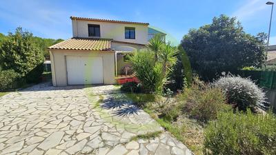 Maison - 200 m² - 8 pièces