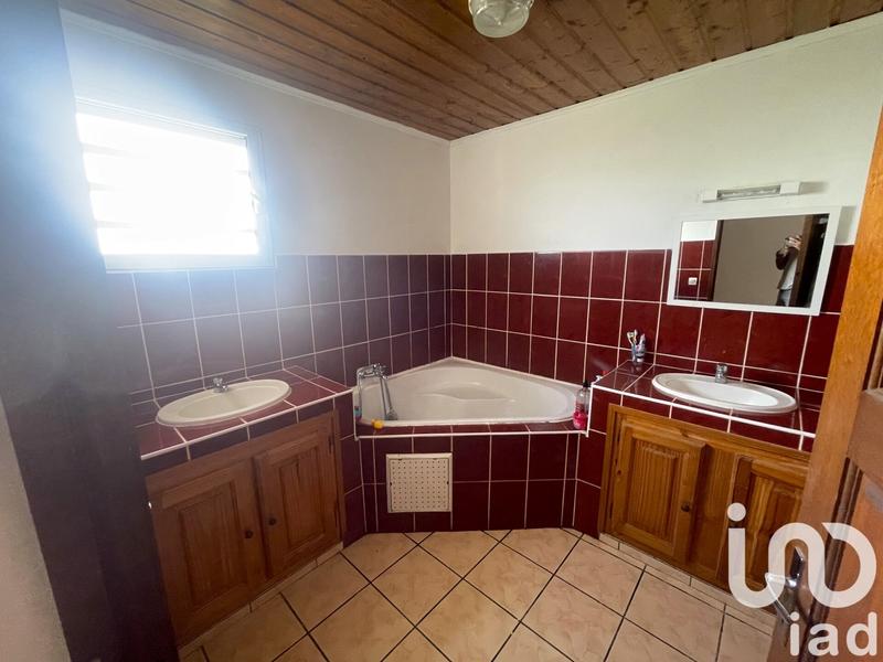 Maison - 282 m² - 10 pièces