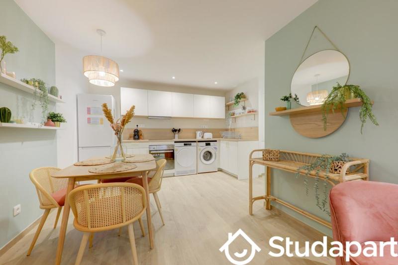 Chambre - 75 m² - 1 pièce