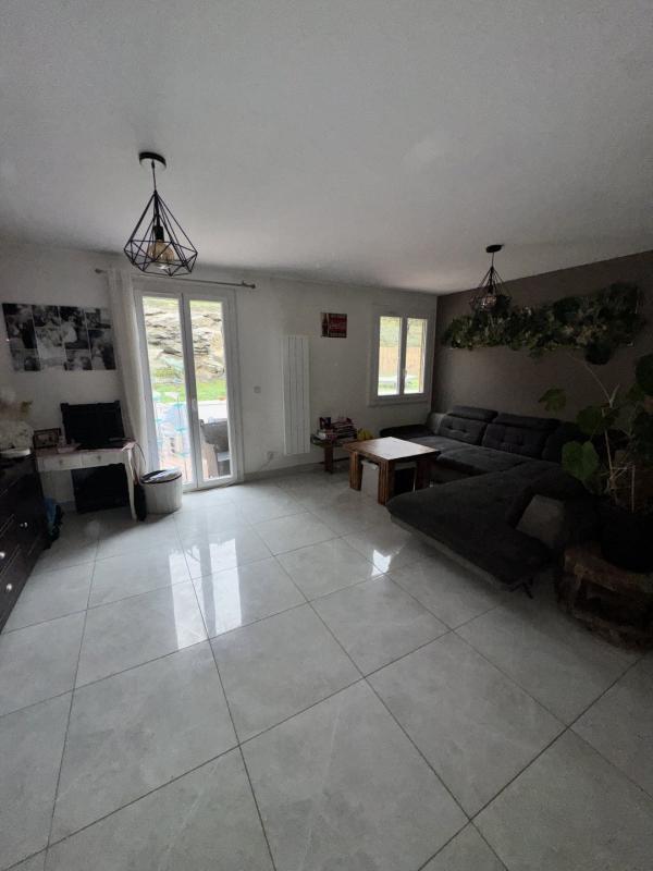 Propriété - 125 m² - 4 pièces