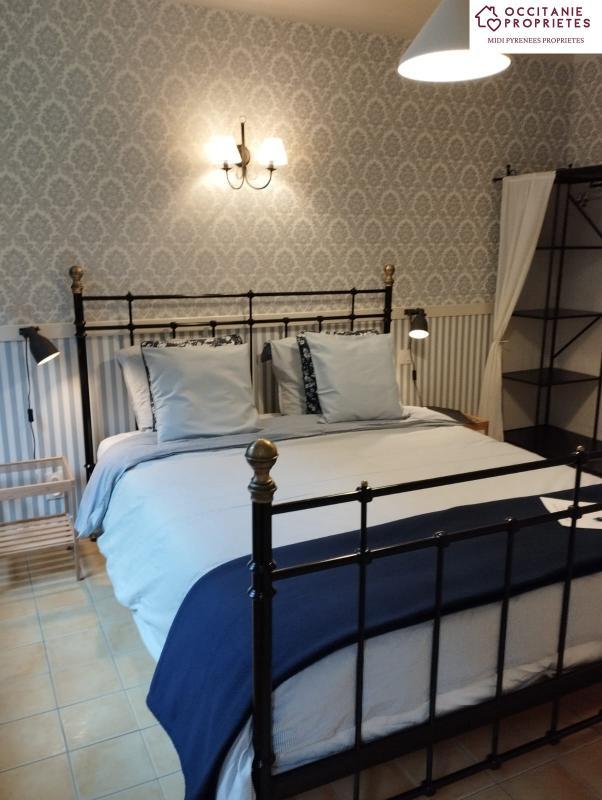 Propriété - 280 m² - 11 pièces