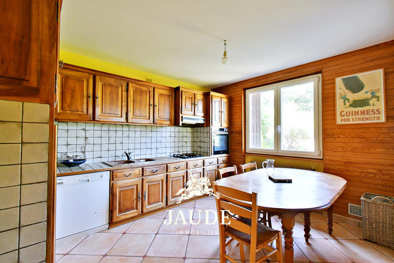 Maison - 221 m² - 10 pièces