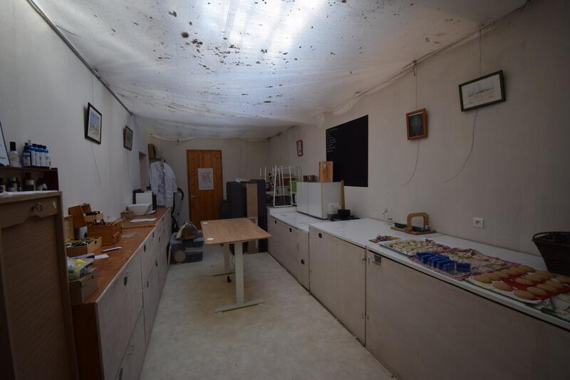 Propriété - 250 m² - 8 pièces