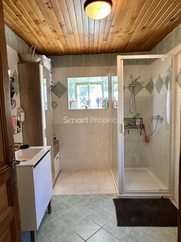 Propriété - 190 m² - 8 pièces