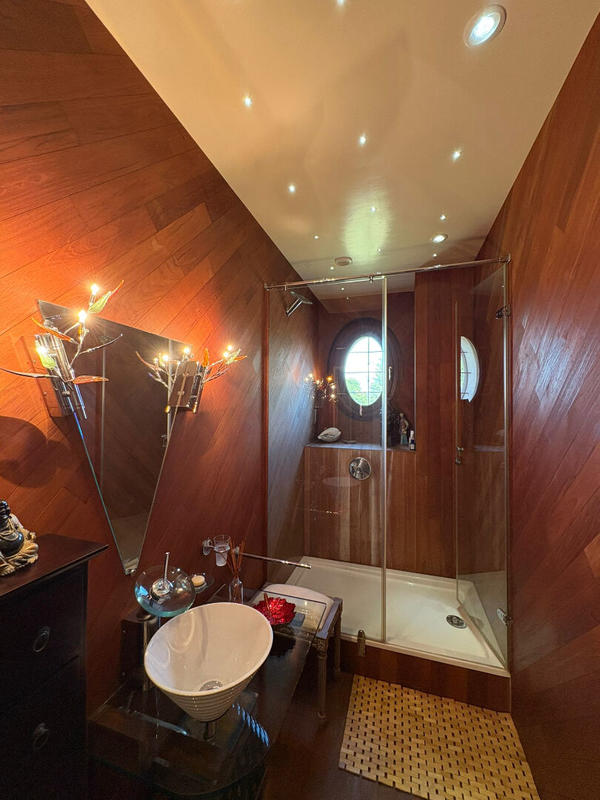 Demeure - 350 m² - 9 pièces