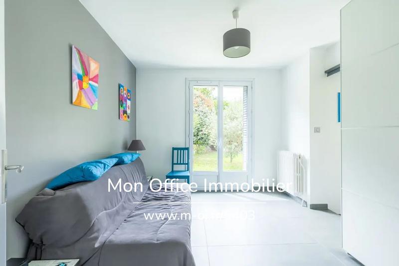 Maison - 185 m² - 8 pièces