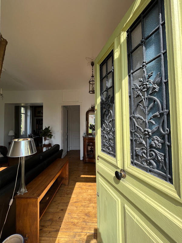 Maison - 185 m² - 10 pièces