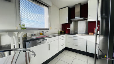 Appartement - 93 m² - 4 pièces