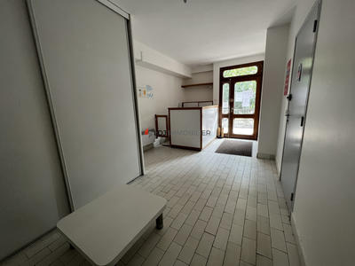 Local commercial - 73 m²