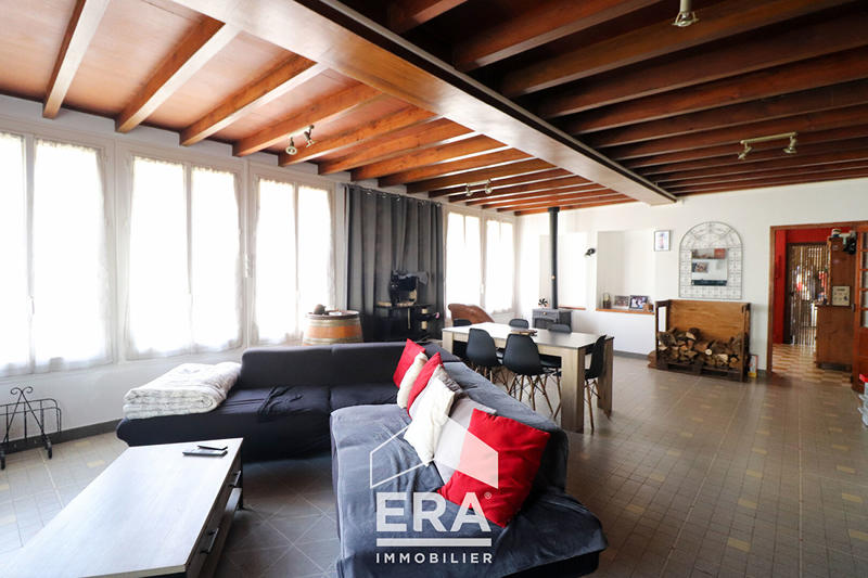 Maison - 285 m² - 10 pièces