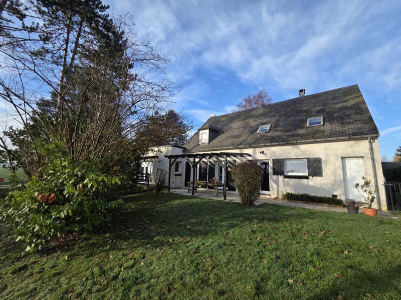 Pavillon - 194 m² - 7 pièces