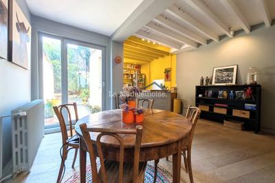 Maison - 181 m² - 6 pièces