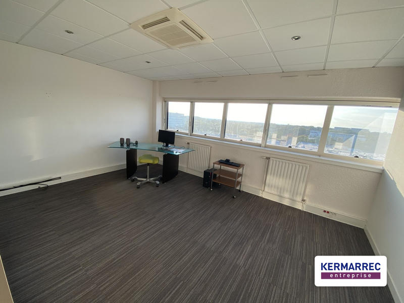 Bureau - 100 m² - 5 pièces