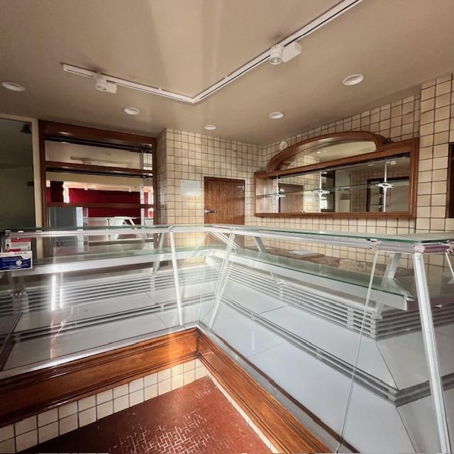 Local commercial - 13 599 m² - 5 pièces