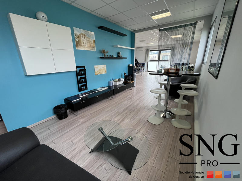 Bureau - 233 m² - 5 pièces