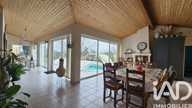 Maison - 275 m² - 6 pièces