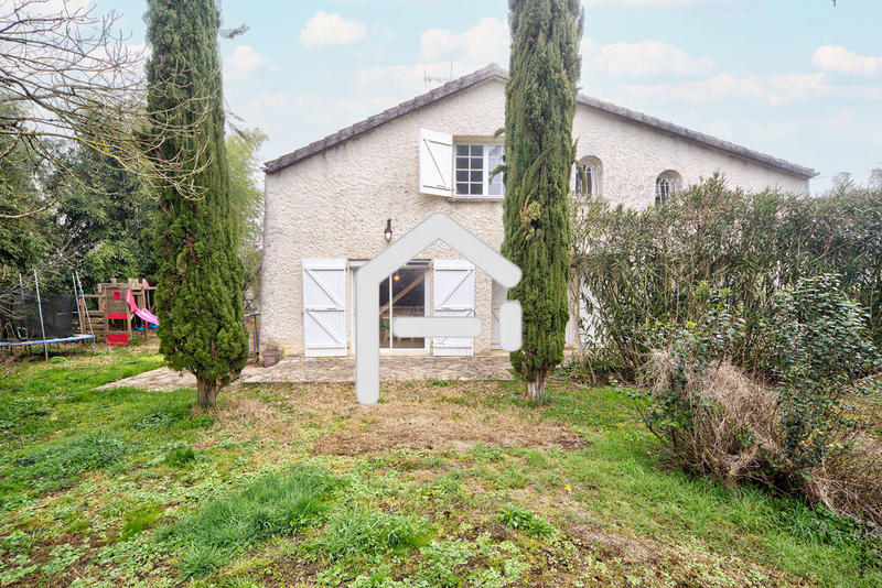 Maison - 177 m² - 7 pièces