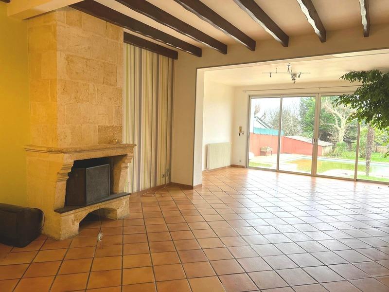 Maison en pierre - 186 m² - 6 pièces