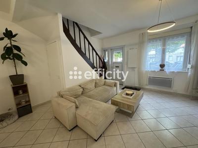 Maison - 73 m² - 6 pièces