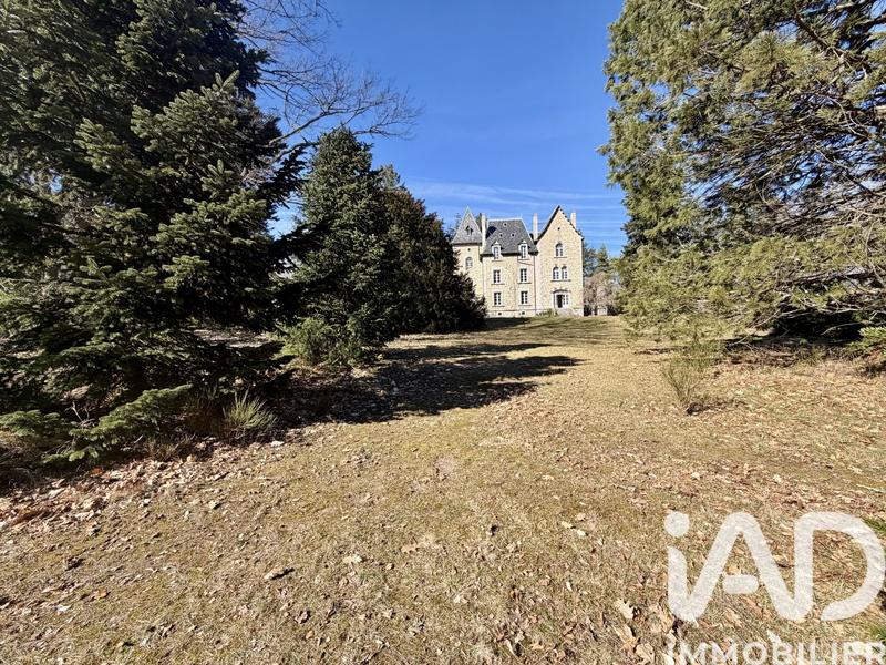 Château - 550 m² - 21 pièces