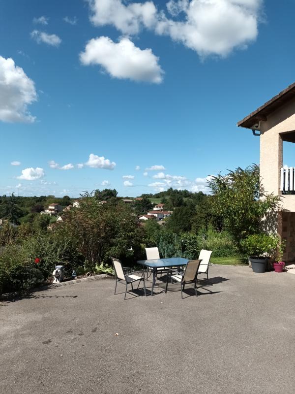 Maison chambre d'hôtes - 200 m² - 8 pièces