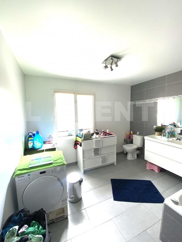 Maison traditionnelle - 110 m² - 5 pièces