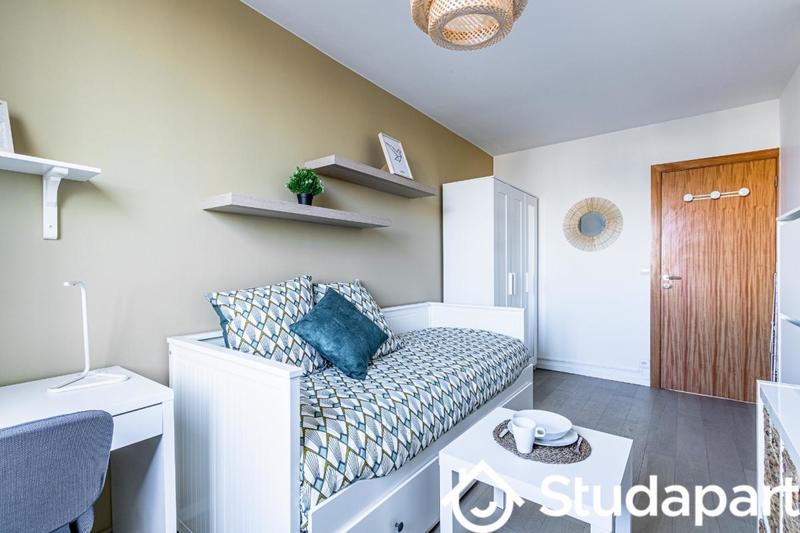 Chambre - 10 m² - 1 pièce