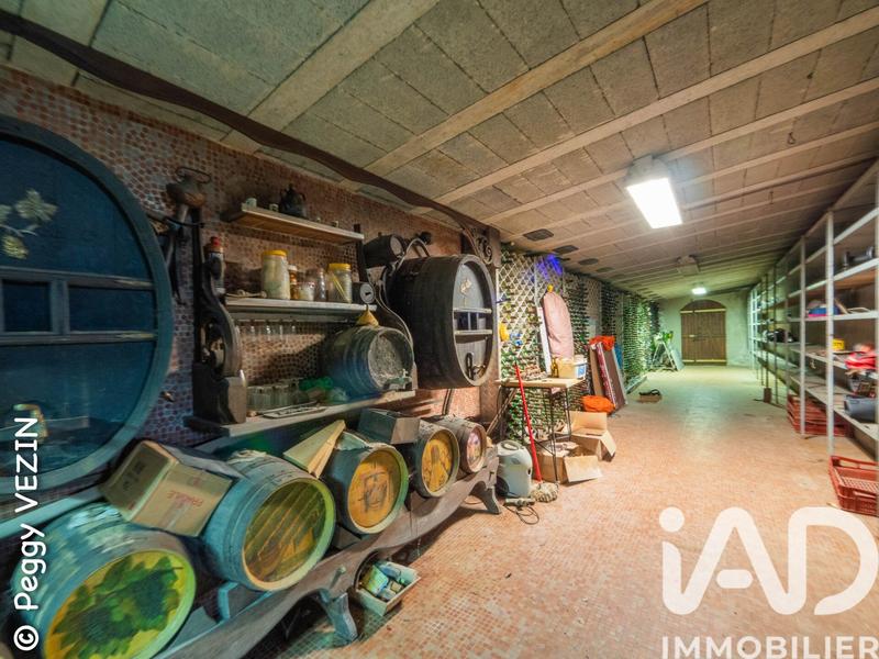 Maison - 235 m² - 10 pièces