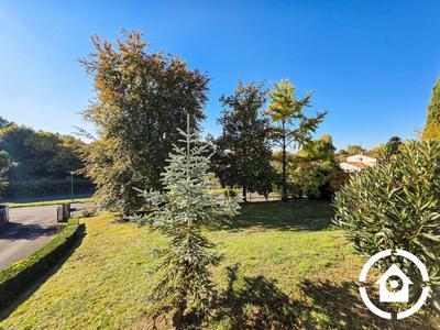 Maison - 212 m² - 8 pièces