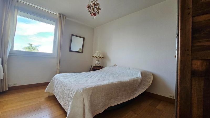 Appartement - 104 m² - 5 pièces