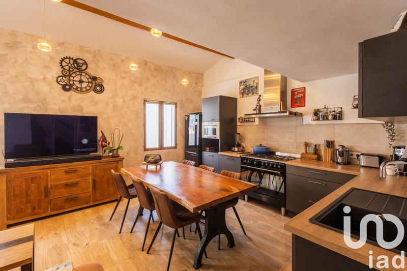 Maison - 98 m² - 5 pièces