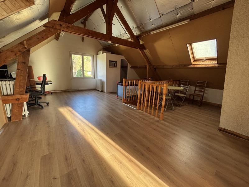 Maison - 140 m² - 5 pièces