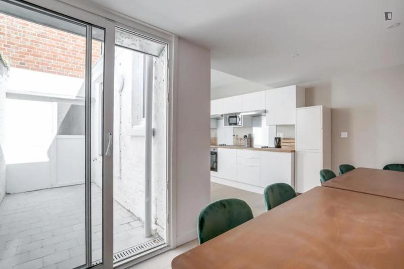 Chambre - 15 m² - 11 pièces