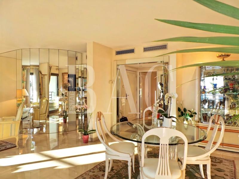 Appartement - 100 m² - 4 pièces